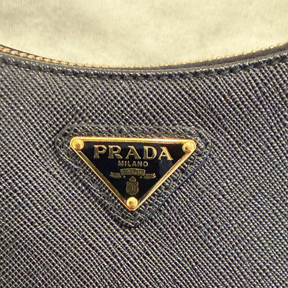 Prada Black Saffiano leather Bag Gold Hardware crossbody 2005 re-edition - Picture 9 of 13